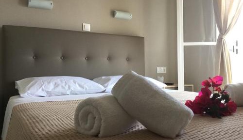 Deluxe Double with Mountain View