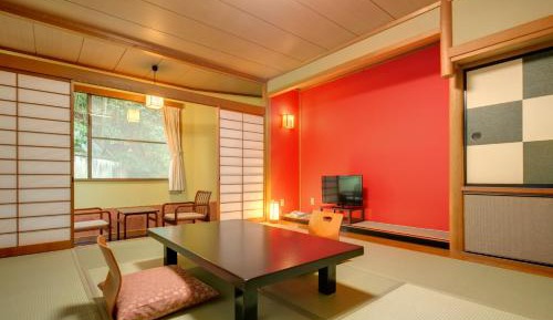 Superior Japanese-Style Room