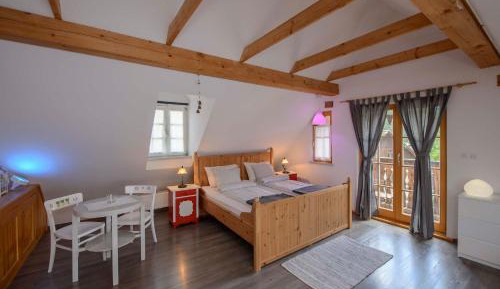 Deluxe Family Suite