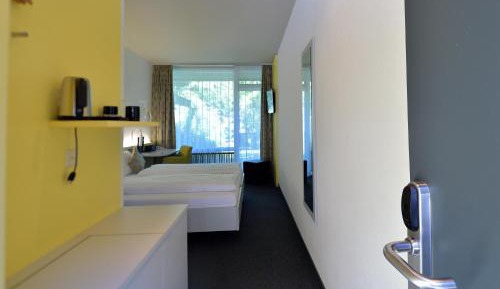 Comfort Single Room with Private Parking
