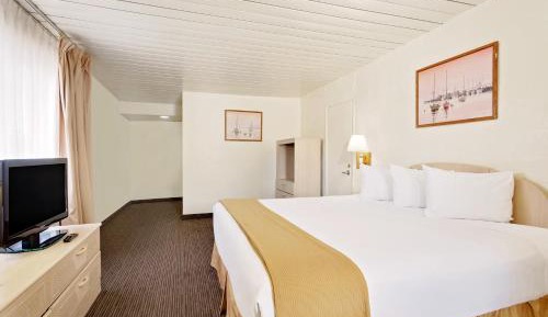 King Room - Non-Smoking