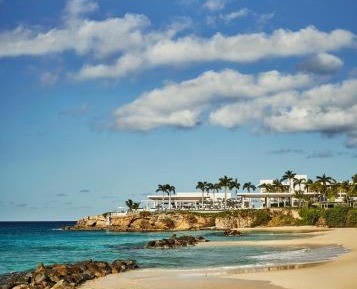 Four Bedroom Oceanfront Townhouse Three Kings and Two Queen Beds
