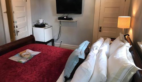 Queen Room