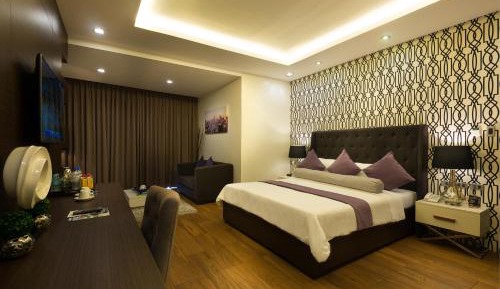 Signature Suite