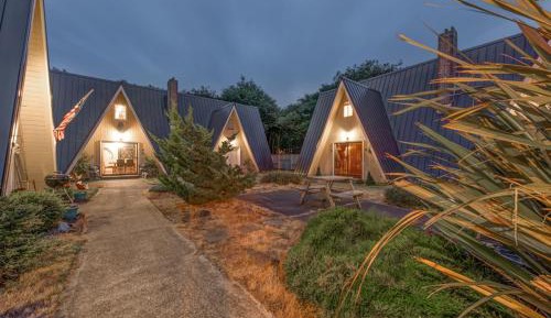 6 Villas Together