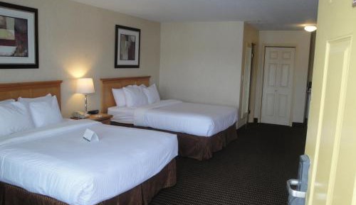 Deluxe Room with Two Queen Beds - Non-Smoking