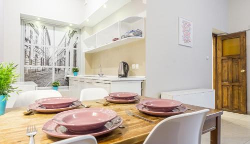 Apartment - 4/8a Zamenhofa Street