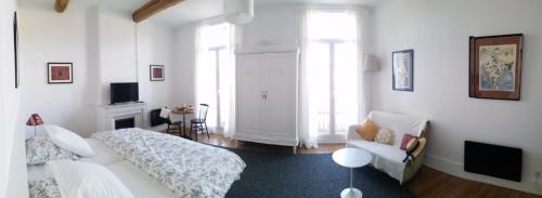 Double or Twin Room with Private Bathroom