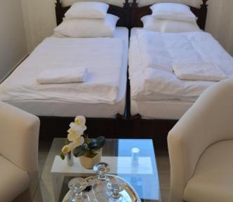 Comfort Triple Room with Shower