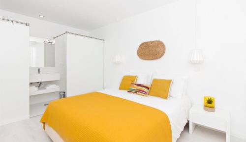 Twin Room with Private Bathroom