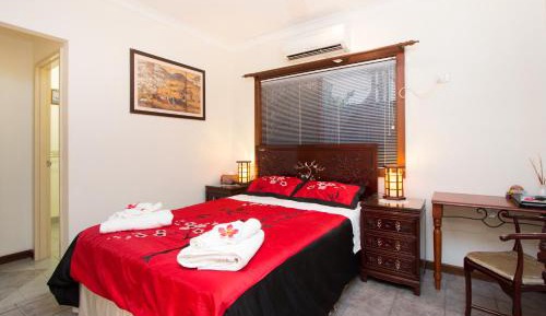 Deluxe Queen Room