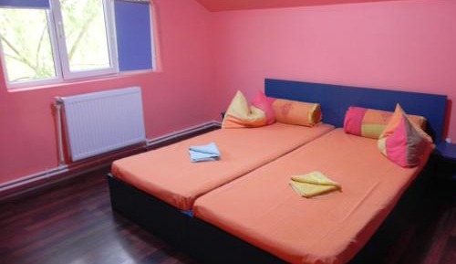 Twin Room with Shared Bathroom