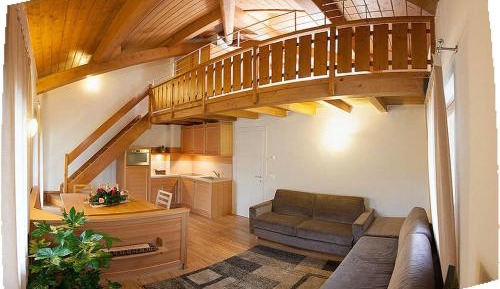 Two-Bedroom Apartment with Lake View (7 Adults) int. 17 