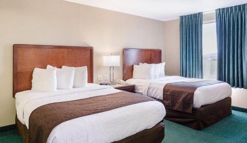Queen Suite with Two Queen Beds and  Sofa Bed - Non-Smoking