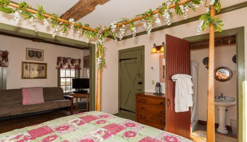 Queen Suite