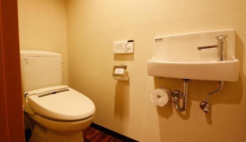Twin Room With Harbor View - Non-Smoking (2nd-5th Floor)