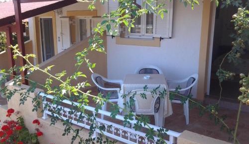One-Bedroom Apartment (2 - 3 Adults)