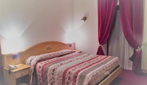 Double or Twin Room with Private Bathroom