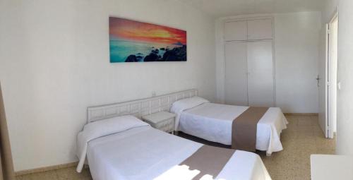  One-Bedroom Apartment with Sea View