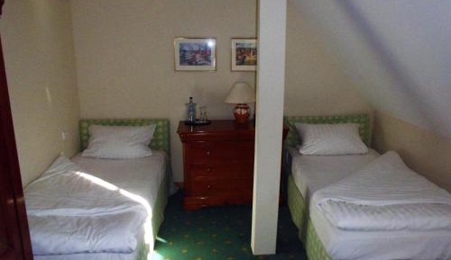 Classic Twin Room