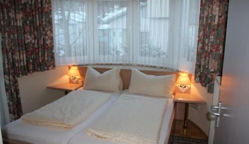 Two-Bedroom Apartment with Balcony and Kitchen