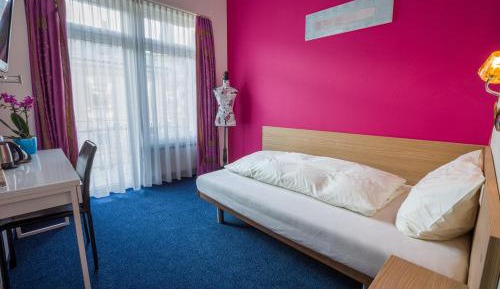 Easy Single Room