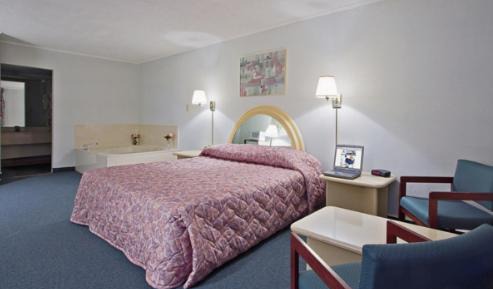 King Room with Spa Bath