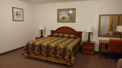 Deluxe King Suite