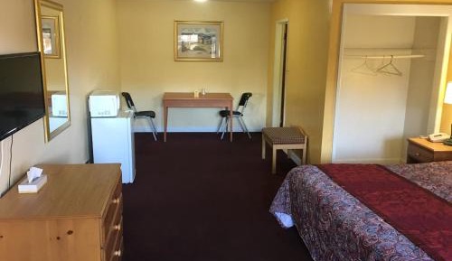 King Room - Non-Smoking