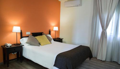 Standard Queen Room