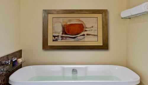 AVANI Presidential Suite