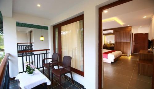 Double Room with Balcony (2 Adults + 1 Child)