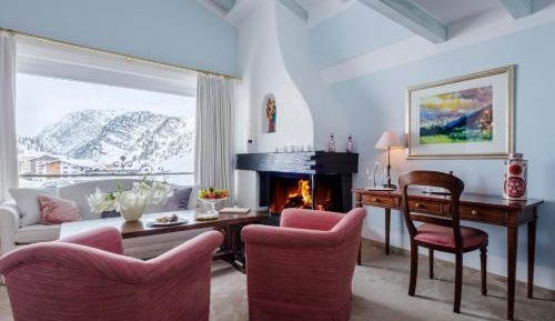 Junior Suite with Mountain View