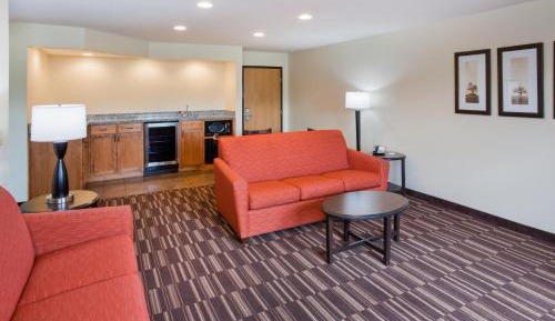 Superior King Suite - Non-Smoking