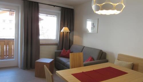 One-Bedroom Apartment with Garden View