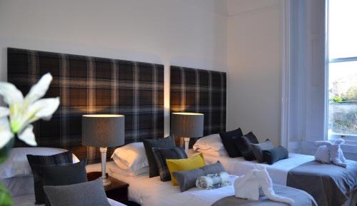 Family Room (3 Adults)