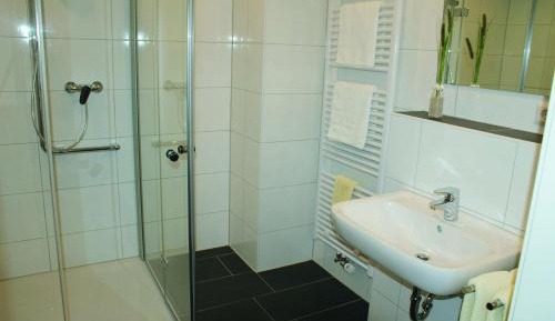 Basic Triple Room