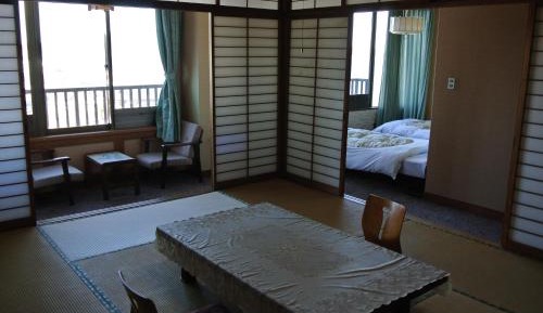 Family Room with Tatami Area and Sea View