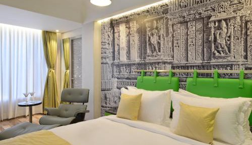 Deluxe Double or Twin Room