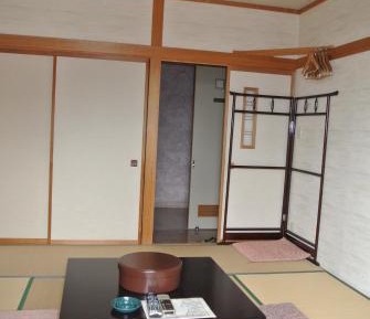 Japanese-Style Twin Room with Shared Bathroom