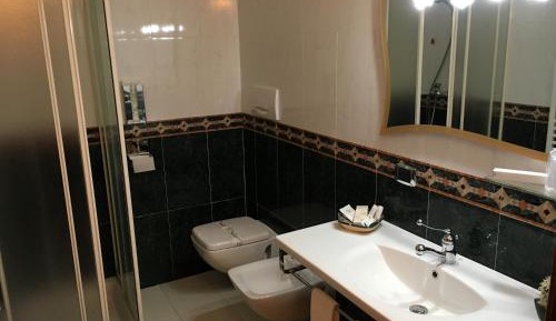 Family Room with Garden View