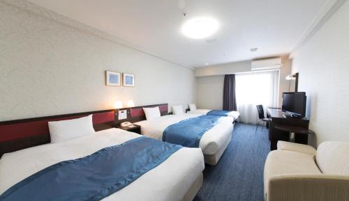 Deluxe Quadruple Room (with Extra Beds) - Smoking