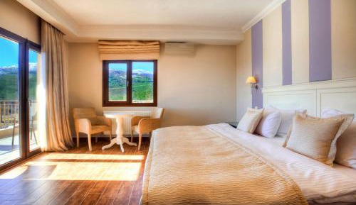 Family Interconnecting Room with Lake View