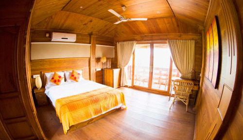 Family Room with Lake View