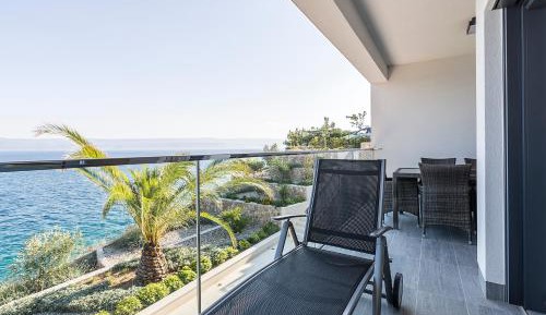 Three-Bedroom Apartment with Sea View Second Floor 