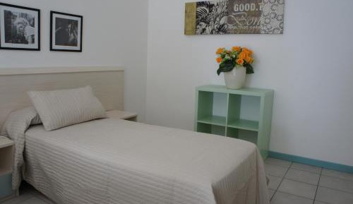 Superior One-Bedroom Apartment