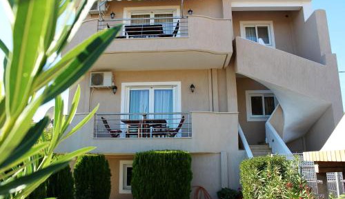 Apartment with Sea View - First Floor 