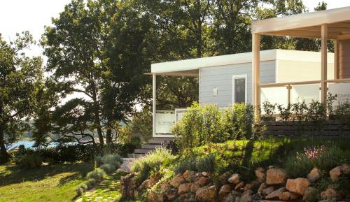 One-Bedroom Mobile Home with Terrace