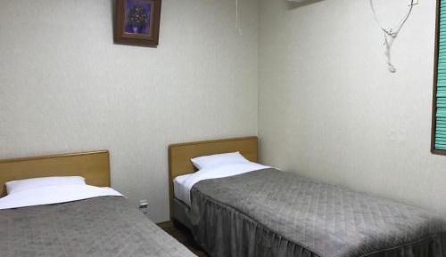 Twin Room with Shared Bathroom