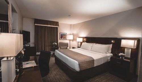 Queen Room with Park View